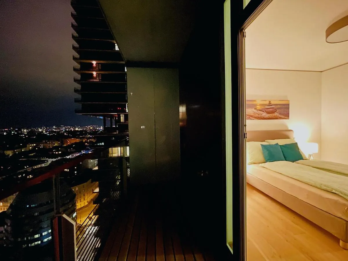 TrIIIple Level 20 - Sonnenwohnen Apartment mit Parkplatz und fantastischem Ausblick Wien Österreich