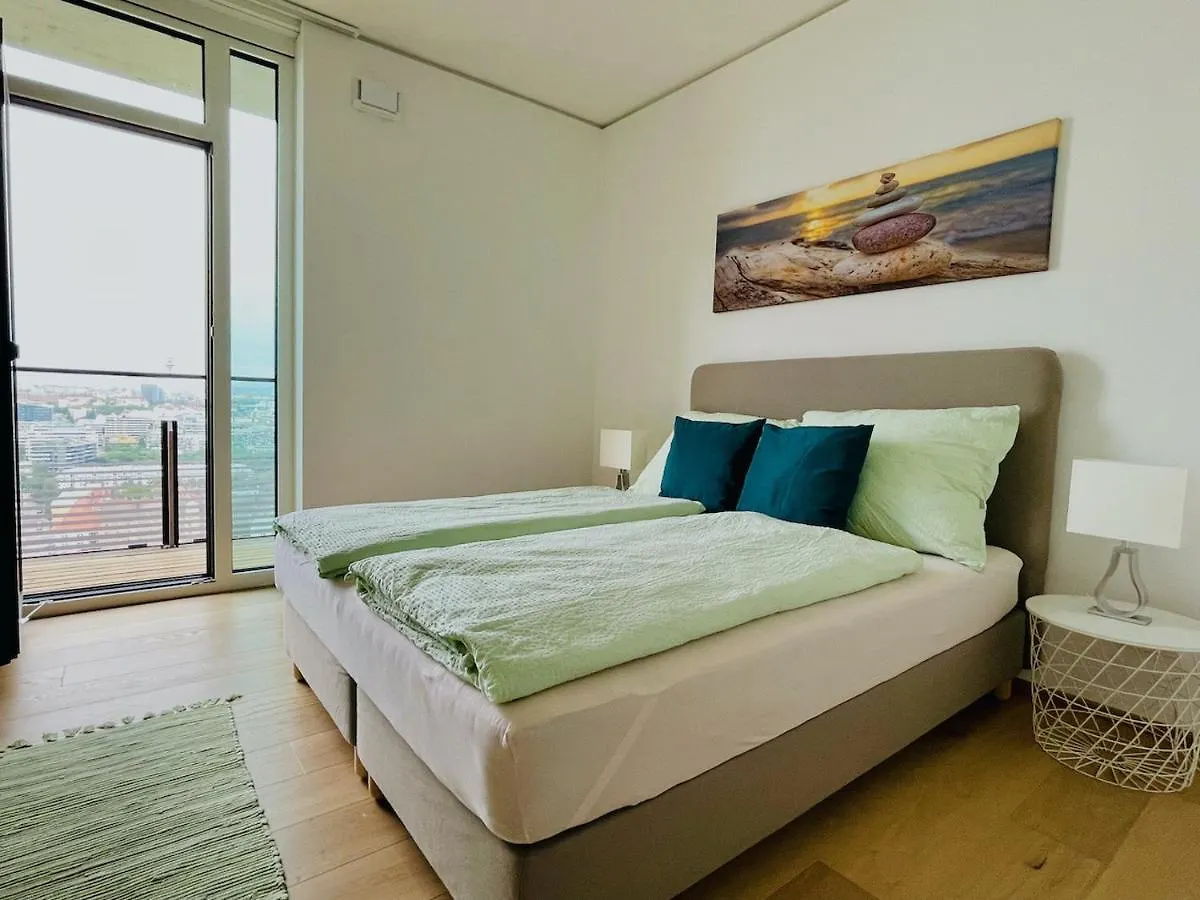 TrIIIple Level 20 - Sonnenwohnen Apartment mit Parkplatz und fantastischem Ausblick Wien