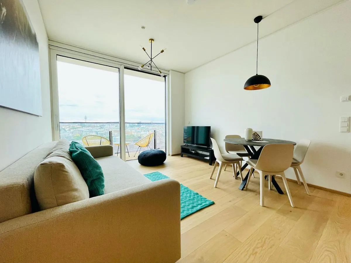 TrIIIple Level 20 - Sonnenwohnen Apartment mit Parkplatz und fantastischem Ausblick Wien