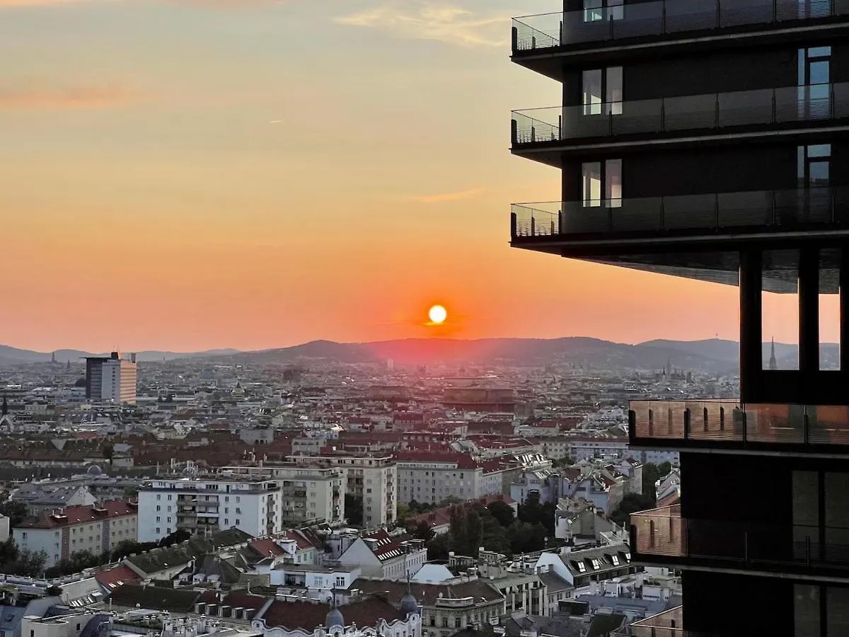 TrIIIple Level 20 - Sonnenwohnen Apartment mit Parkplatz und fantastischem Ausblick Wien