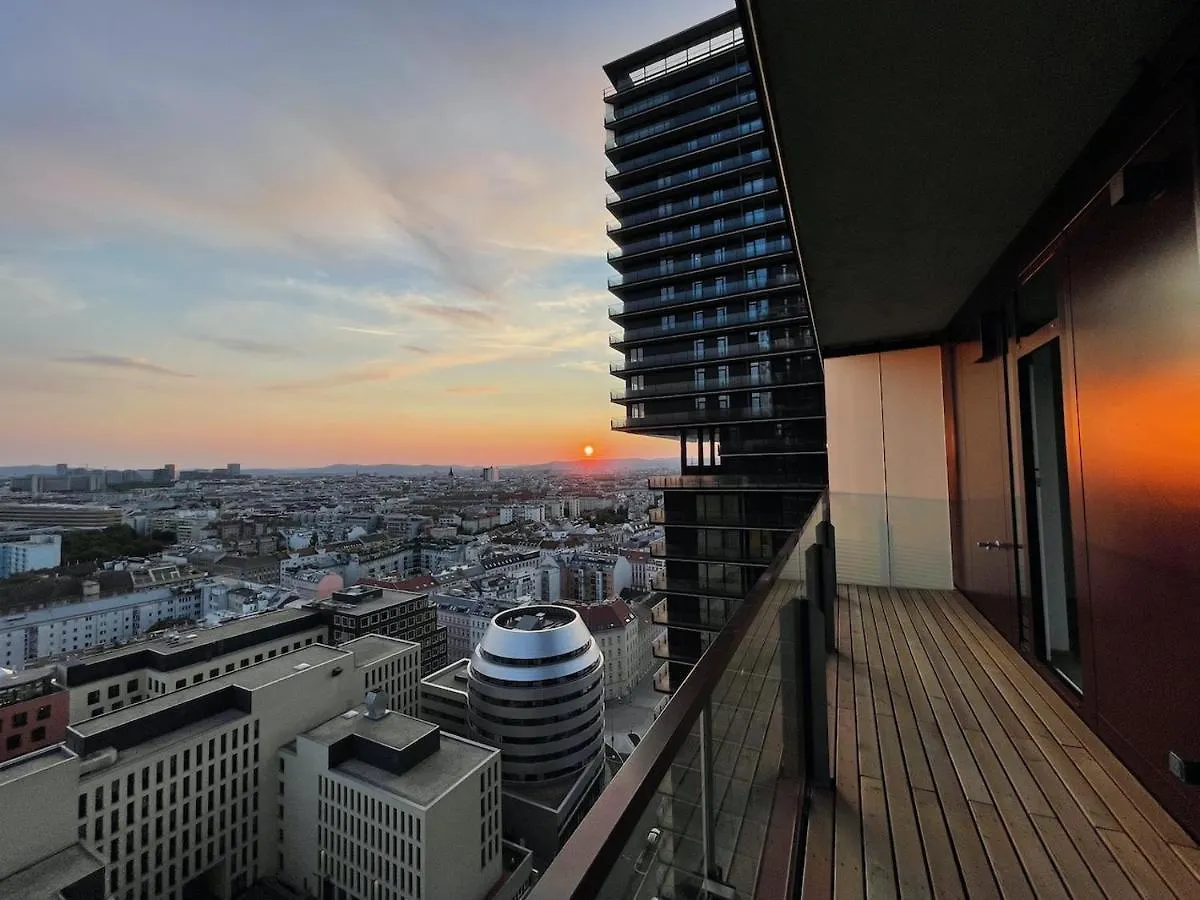 TrIIIple Level 20 - Sonnenwohnen Apartment mit Parkplatz und fantastischem Ausblick Wien