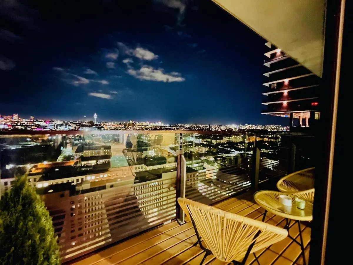 TrIIIple Level 20 - Sonnenwohnen Apartment mit Parkplatz und fantastischem Ausblick Wien Österreich