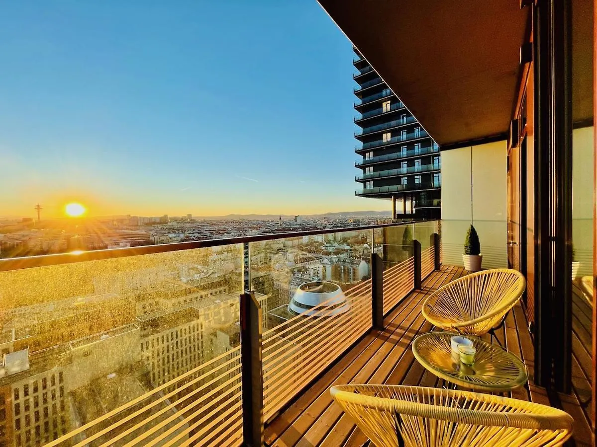 TrIIIple Level 20 - Sonnenwohnen Apartment mit Parkplatz und fantastischem Ausblick Wien